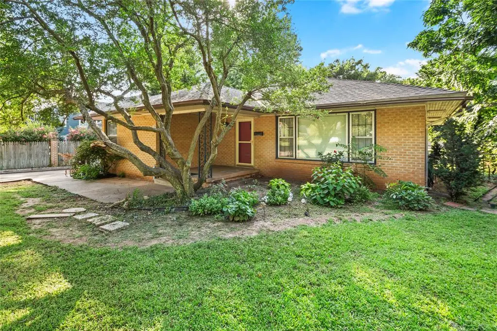 104 Elmwood Avenue, Ponca City, OK 74601 - #1