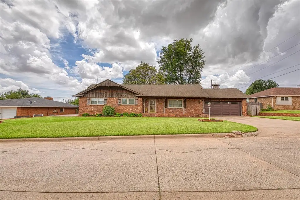 1500 Redstone Drive, Clinton, OK 73601 - #1