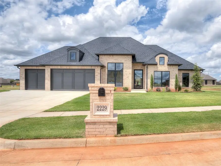 2229 W Cole Drive, Mustang, OK 73064 - #2