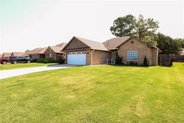 2213 Bent Tree Road, Shawnee, OK 74804