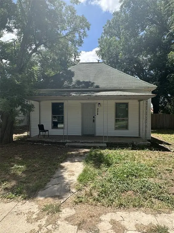 224 W 1st Street, Carnegie, OK 73015