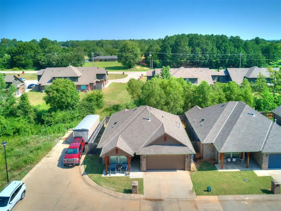 20627 Santa Fe Avenue, Harrah, OK 73045 - #2