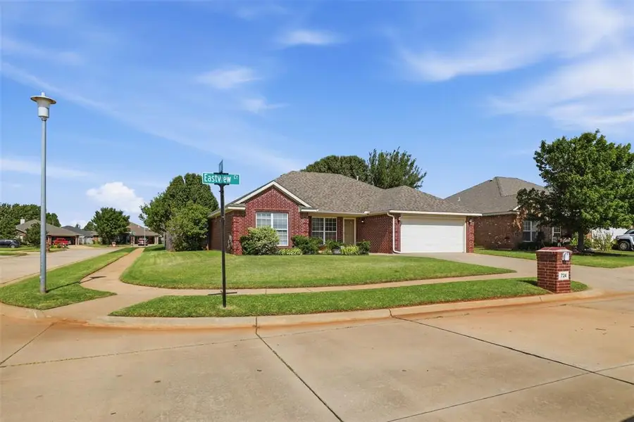 724 Eastview Court, Yukon, OK 73099 - #3