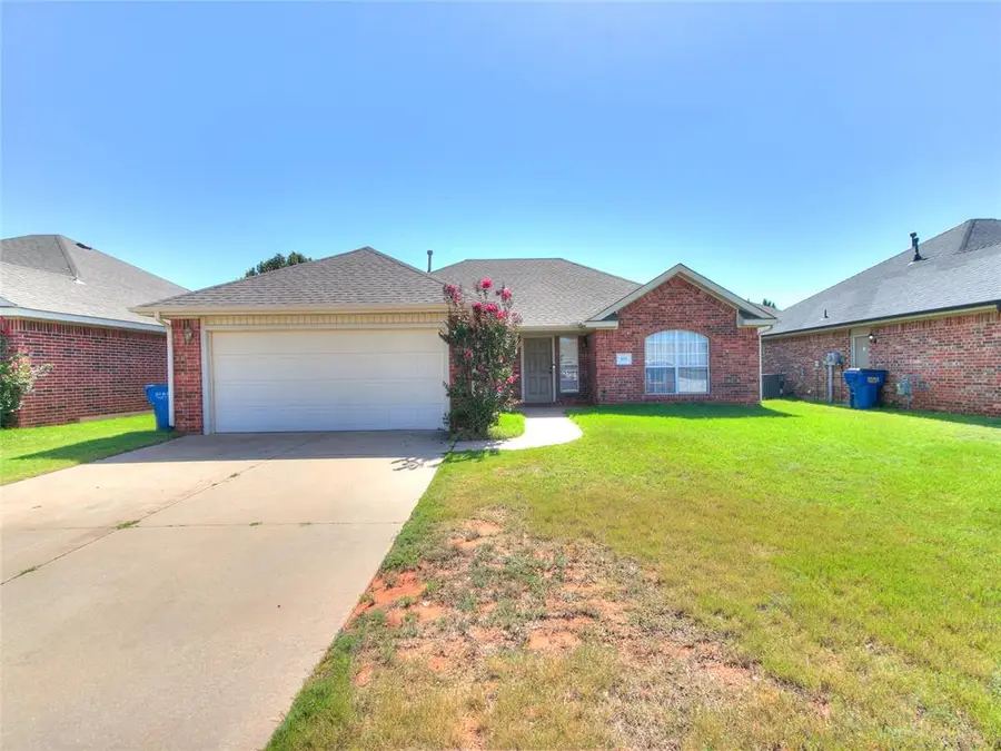 404 S Castle Ridge Lane, Mustang, OK 73064 - #2