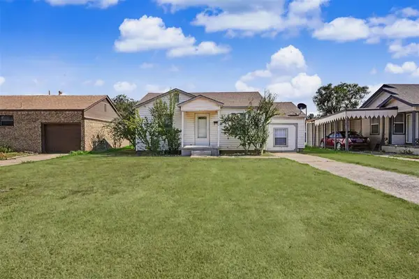 1016 E Liveoak Street, Altus, OK 73521