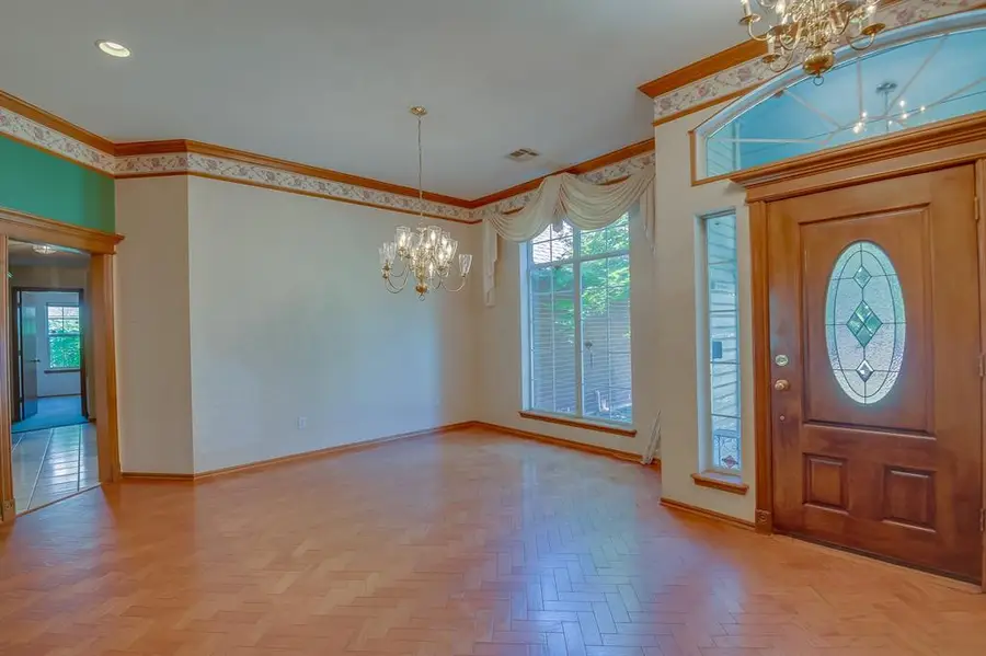 821 Leisure Drive, Midwest City, OK 73110 - #3