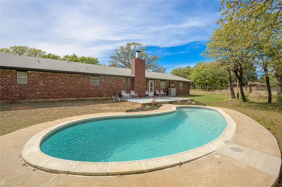 1172 Woodcrest Drive, Harrah, OK 73045 - #2