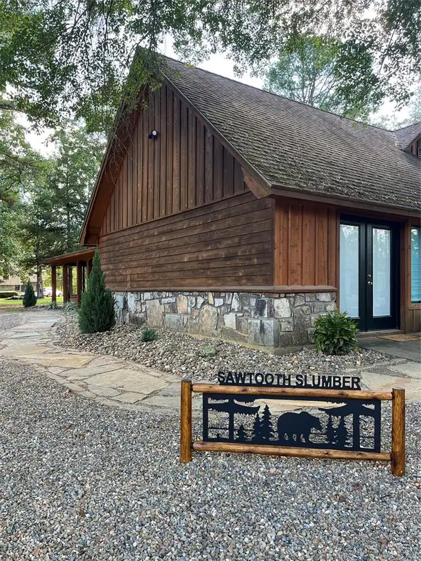 99 Sawtooth Pine Road, Broken Bow, OK 74728