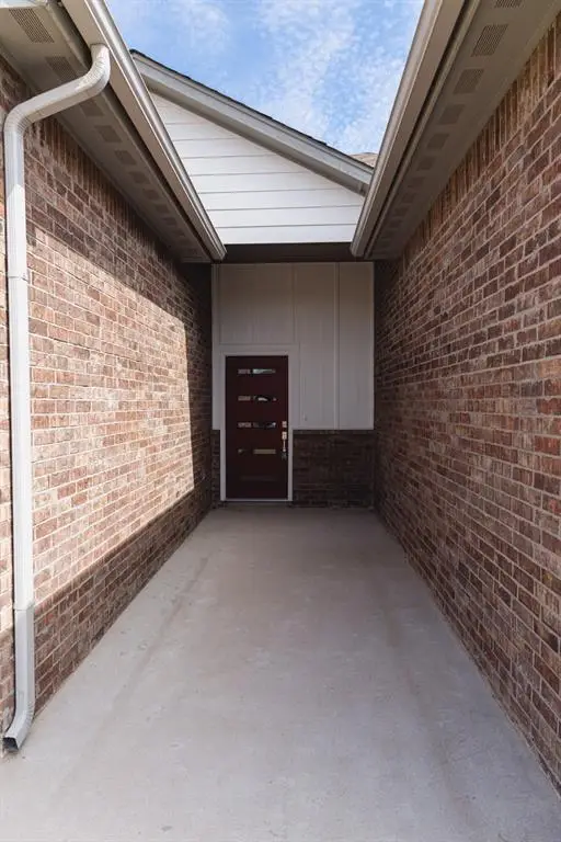 512 Remington Avenue, Jones, OK 73049 - #3