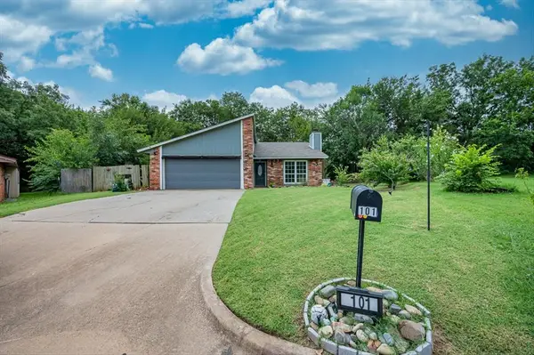 101 Stonewood Drive, Noble, OK 73068