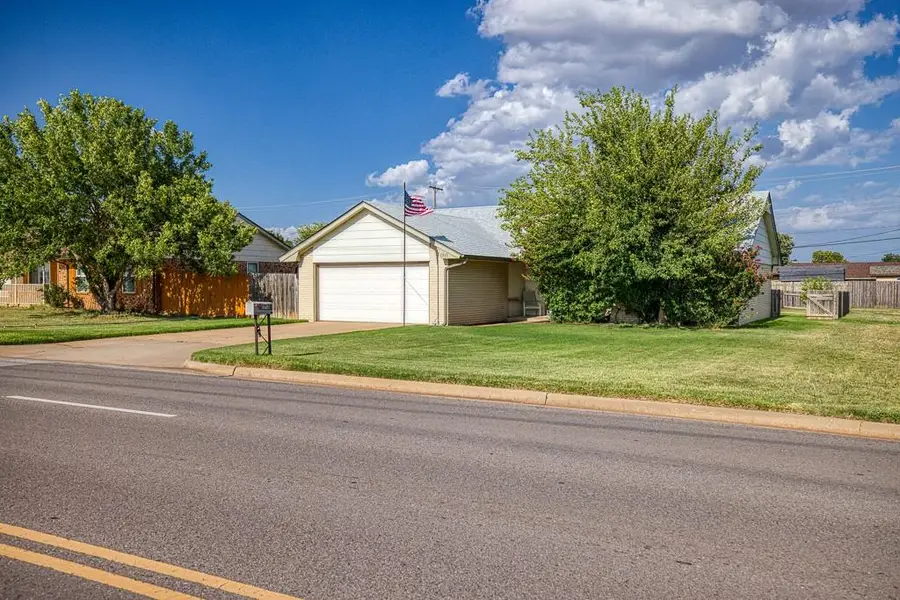 1513 S 13th Street, Kingfisher, OK 73750 - #3