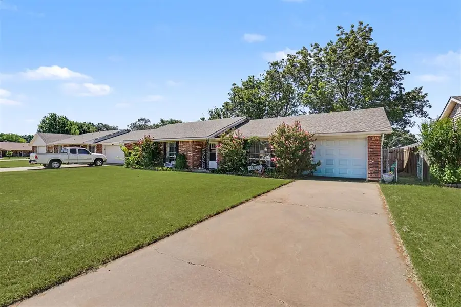 404 Kimberly Drive, Elk City, OK 73644 - #3