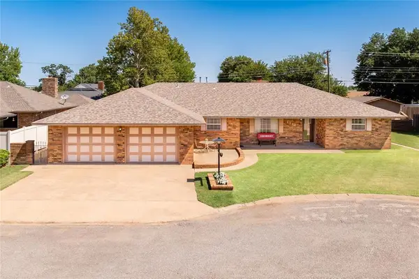 1316 Caudill Drive, Watonga, OK 73772