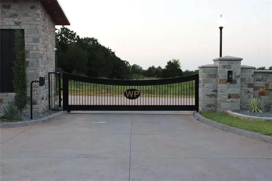 8101 W Wilshire Park Drive, Oklahoma City, OK 73111 - #2