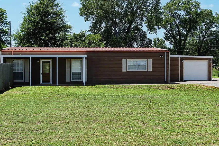 711 Airport Road, Prague, OK 74864 - #2