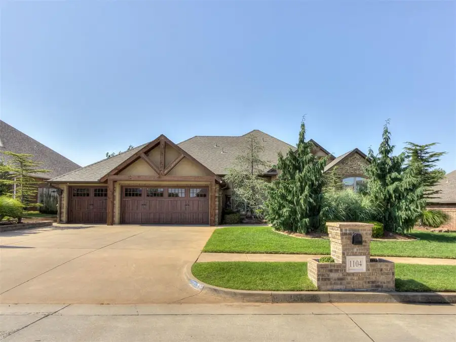 1104 Kingsway Avenue, Yukon, OK 73099 - #2