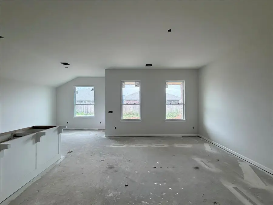 1116 Redwood Creek Drive, Yukon, OK 73099 - #2