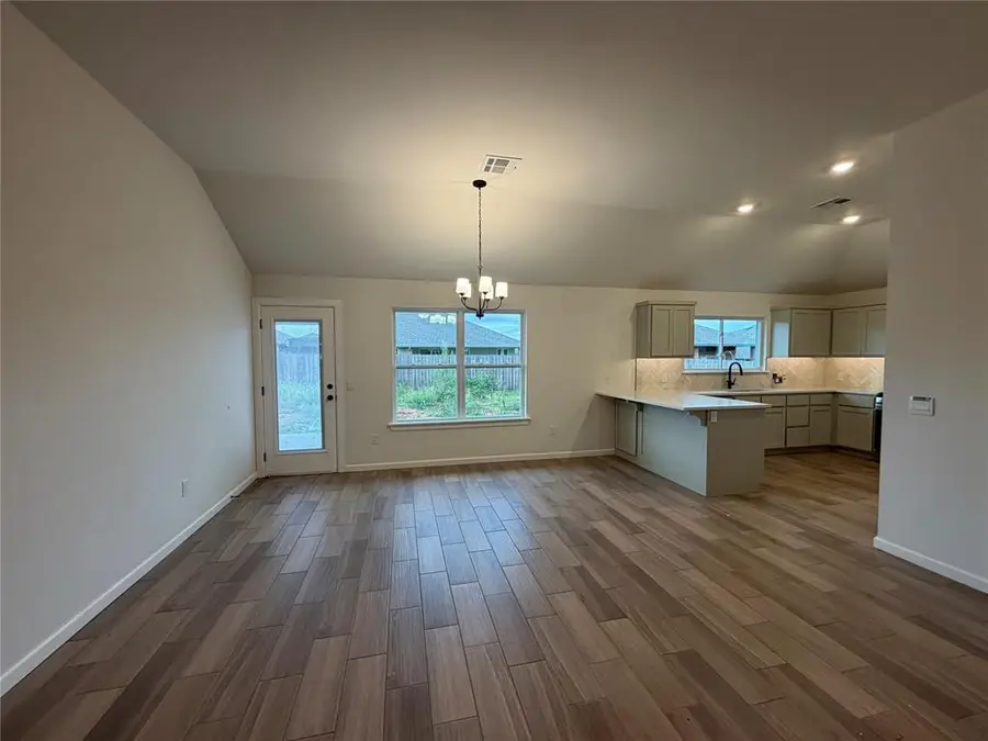 1112 Redwood Creek Drive, Yukon, OK 73099 - #3