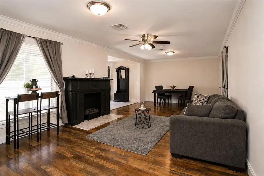 502 W Broadway Street, Altus, OK 73521 - #3