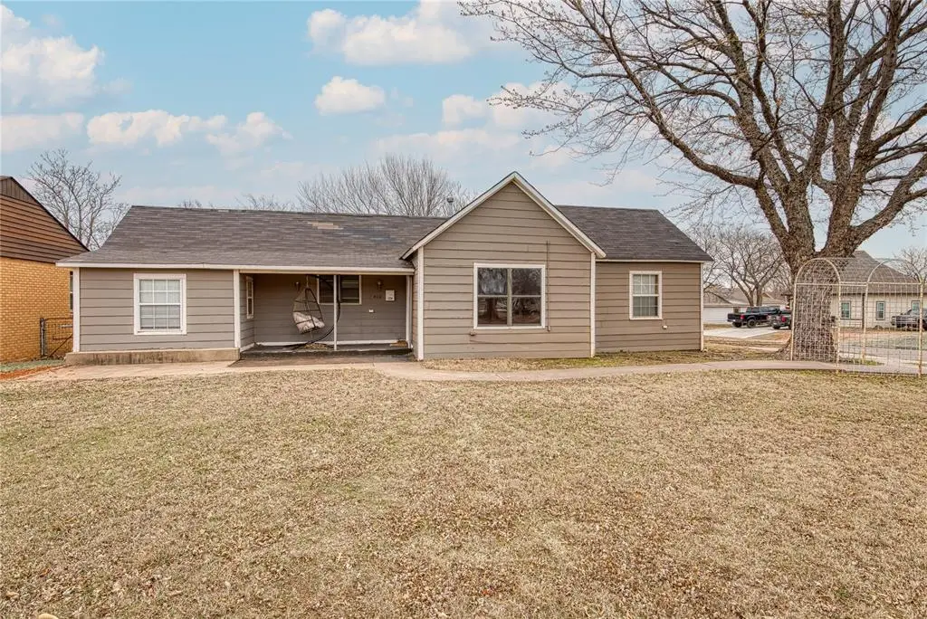 400 N 6th Street, Weatherford, OK 73096 - #1