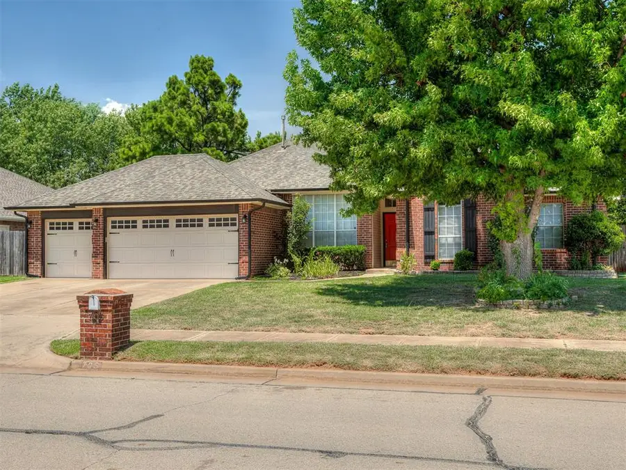 705 Harrier Hawk, Edmond, OK 73003 - #3