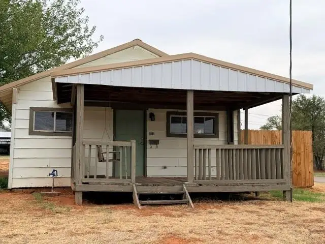 802 N 7th Street, Sayre, OK 73662 - #1