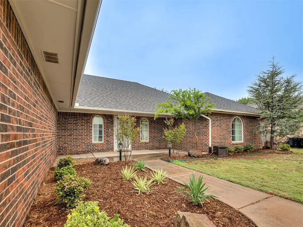 11616 Century Drive, Oklahoma City, OK 73162 - #1