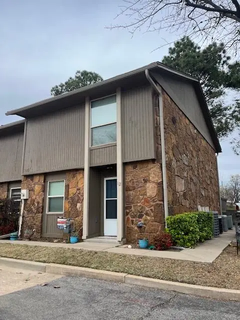 7012 Lakeshore Drive, Eufaula, OK 74432