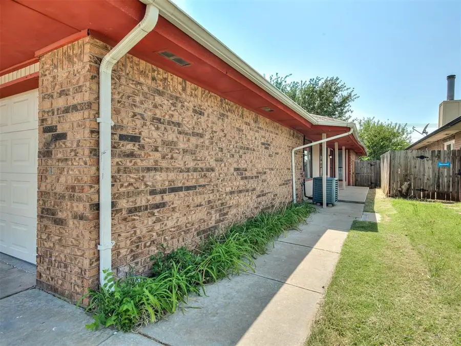 9025 N Rockwell Drive, Oklahoma City, OK 73132 - #3