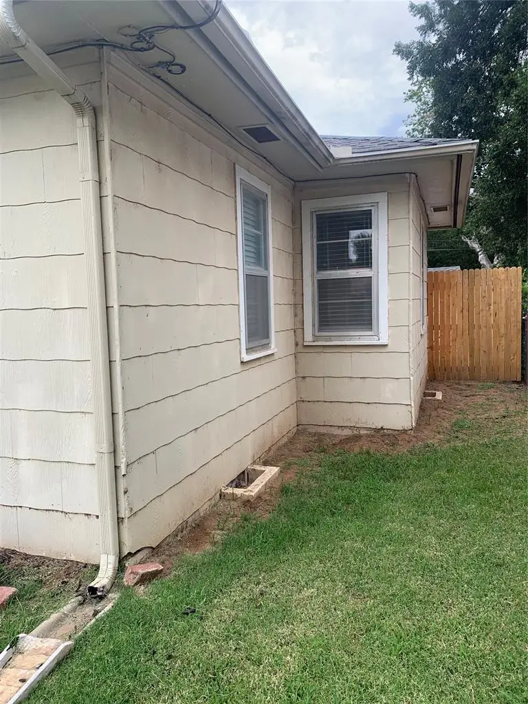 927 N Sunset Drive, Anadarko, OK 73005 - #3