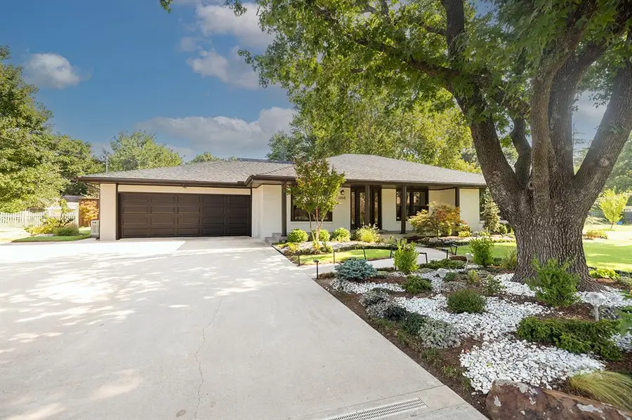 1305 E Lawrence Street, Wynnewood, OK 73098 - #3