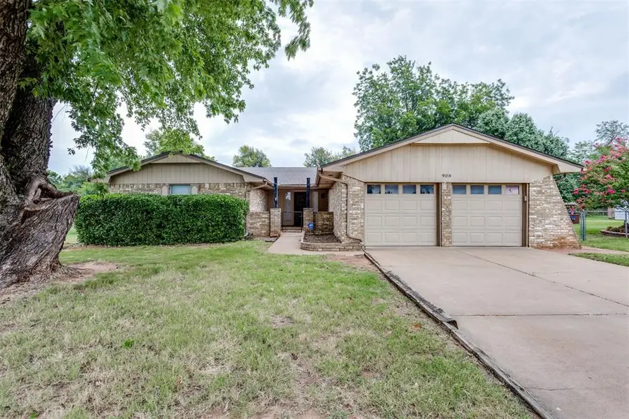 908 S Meadow Lane, Mustang, OK 73064 - #2