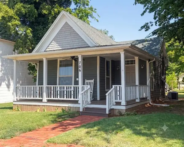 706 E Springer Avenue, Guthrie, OK 73044