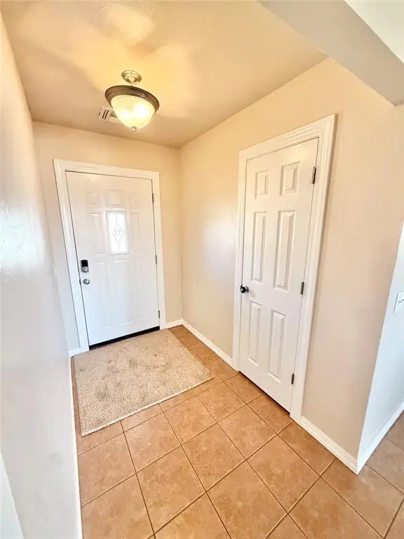 1512 Sommerset Place, Altus, OK 73521 - #2