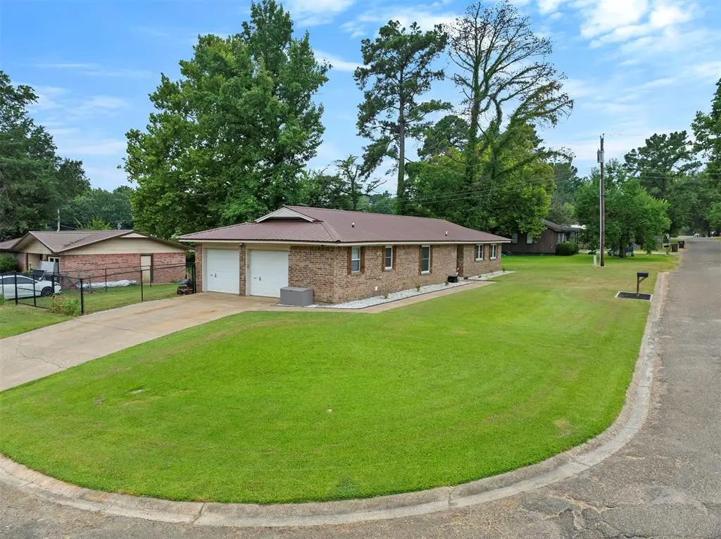 1402 SE Jackson Street, Idabel, OK 74745 - #1