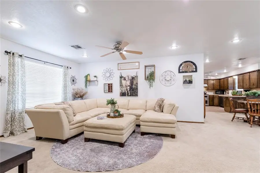 105 Mitchell Drive, Elk City, OK 73644 - #2