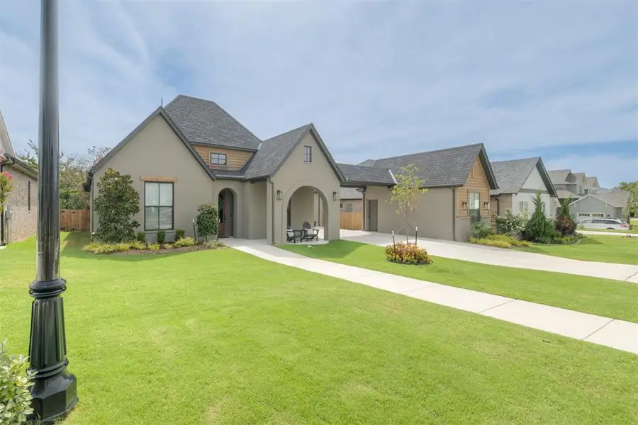1732 Parkwood Avenue, Edmond, OK 73034 - #2