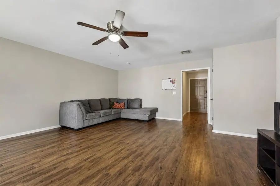 8005 Wilshire Hills Drive, Oklahoma City, OK 73132 - #2