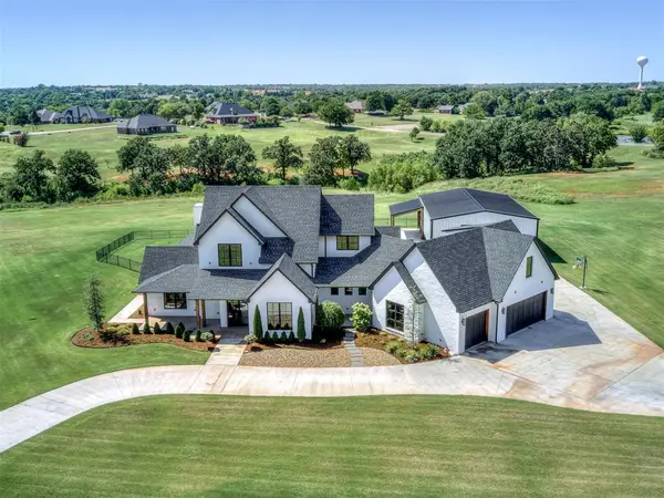 2263 W Lake Drive, Blanchard, OK 73010