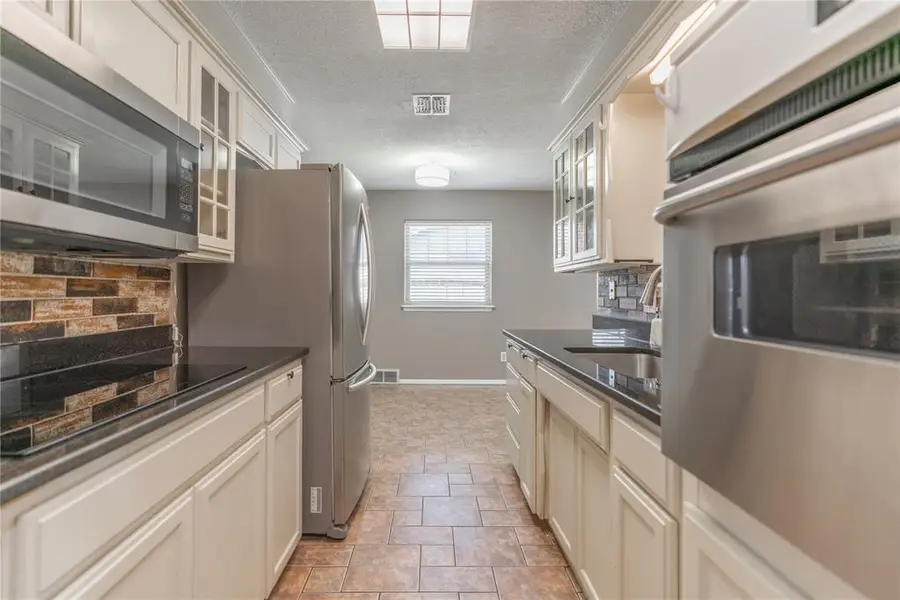 5701 NW 58th Street, Warr Acres, OK 73122 - #3