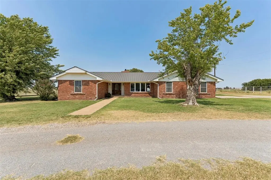 258400 E 805 Road, Watonga, OK 73772 - #1
