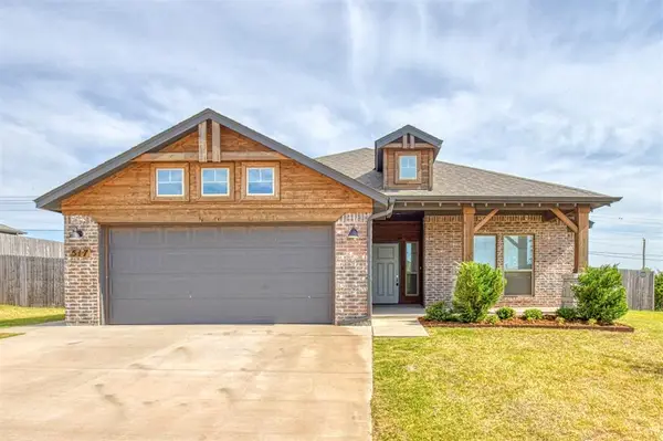 517 Elena Drive, Blanchard, OK 73010