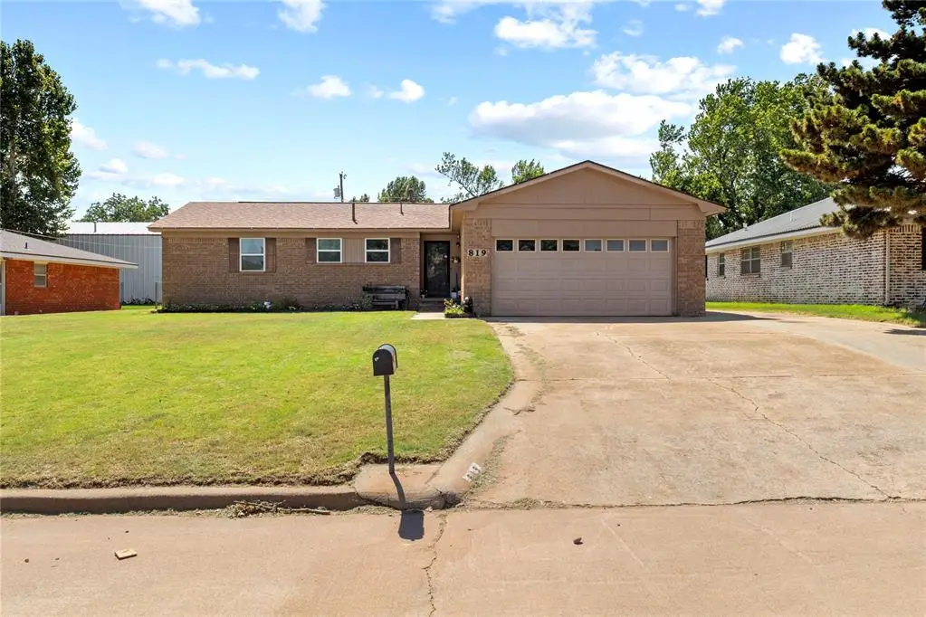 819 N Brewer Avenue, Hydro, OK 73048 - #1
