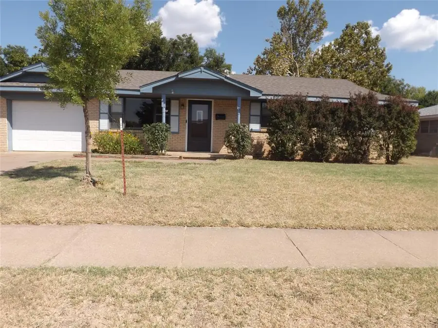 1908 N Robin Street, Altus, OK 73521 - #2