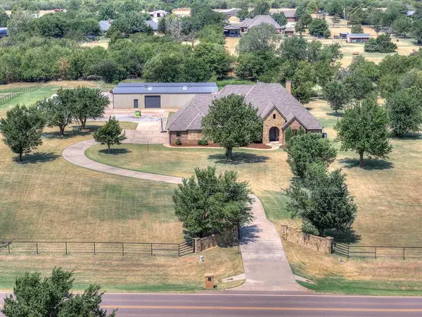 5675 Piedmont Rd N, Piedmont, OK 73078