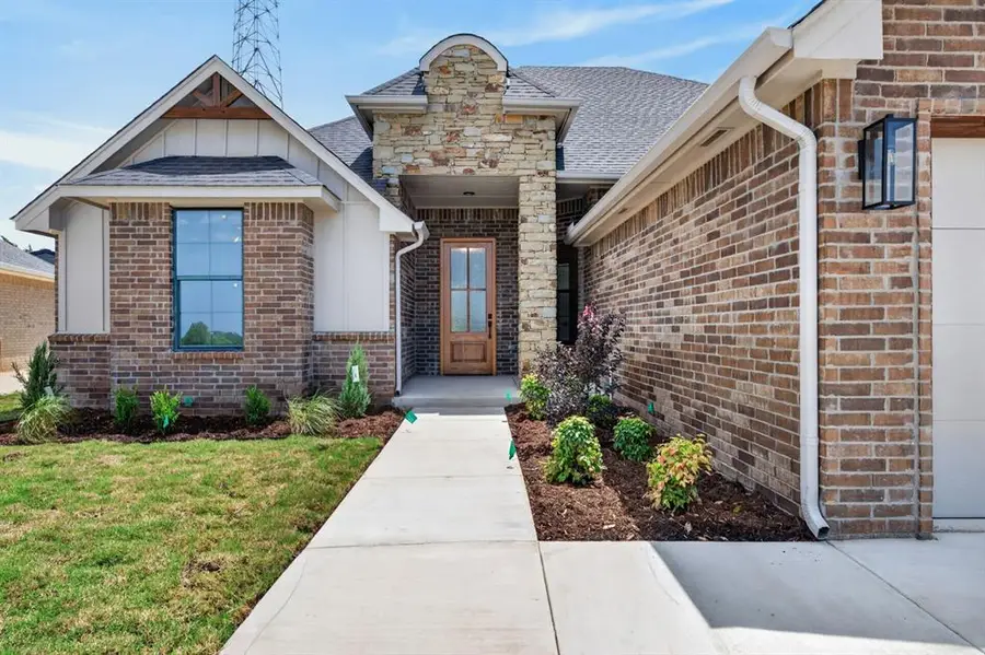 9508 Sultans Water Way, Yukon, OK 73099 - #2