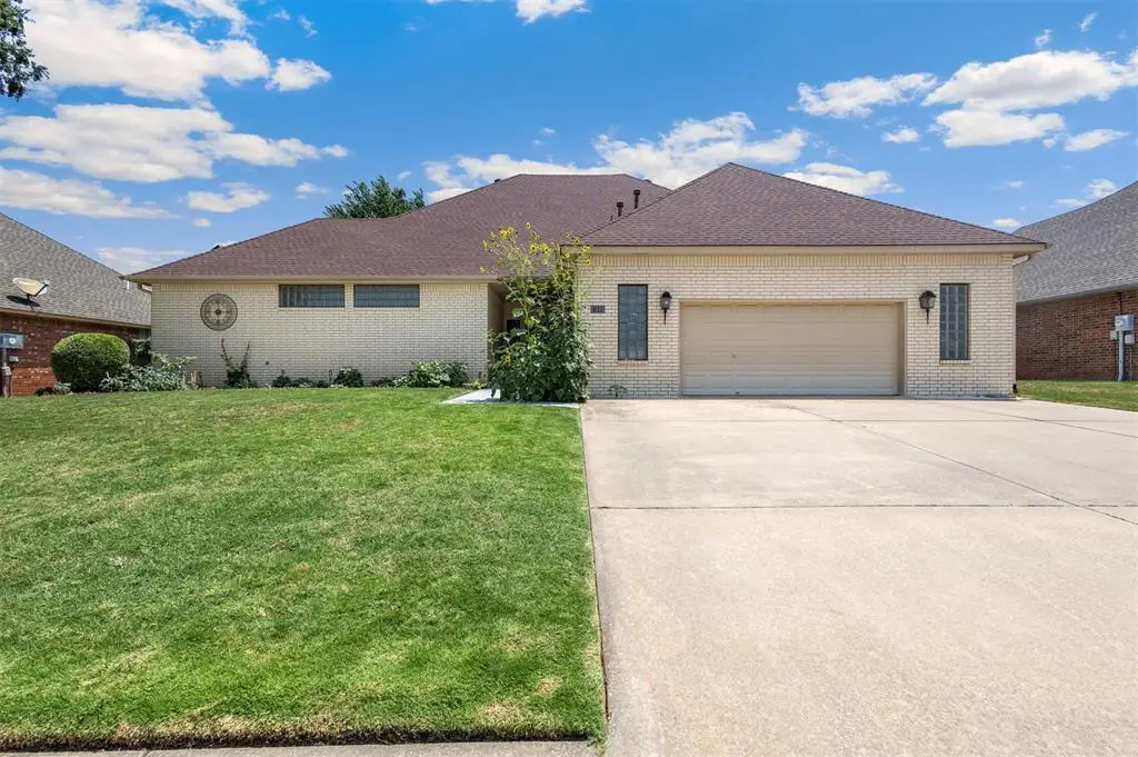 812 Julies Trail, Edmond, OK 73012 - #1