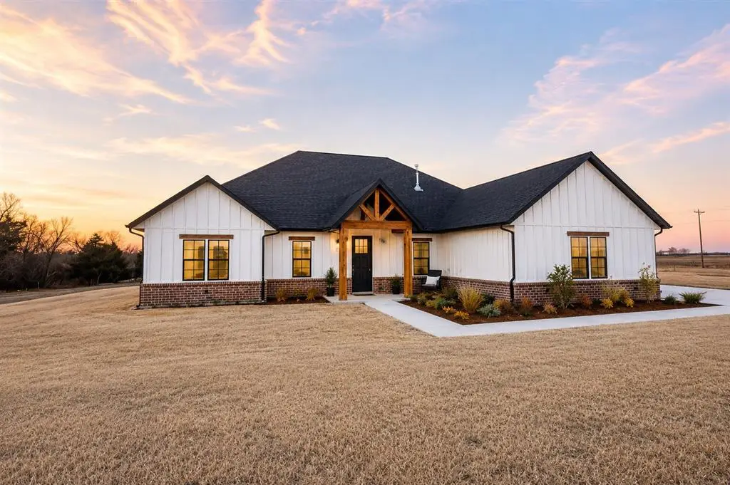 4348 Raymond Lane, Guthrie, OK 73044 - #1