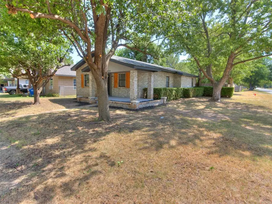 833 S Ellison Avenue, El Reno, OK 73036 - #2