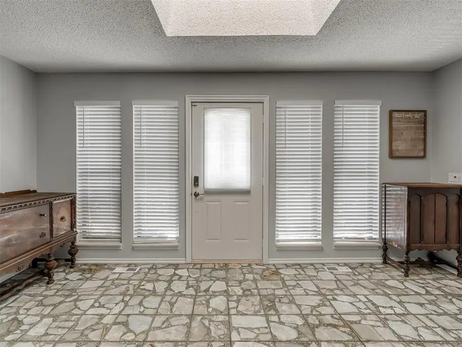 3100 N Meadowood Drive, Midwest City, OK 73110 - #3